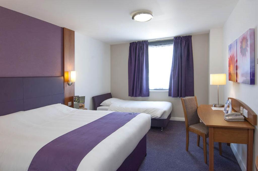 Premier Inn Southampton Airport North Stoneham Номер фото