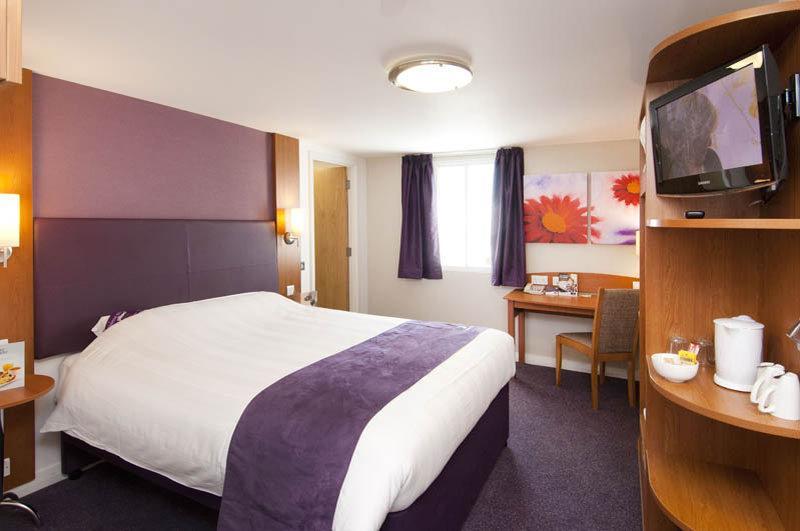 Premier Inn Southampton Airport North Stoneham Экстерьер фото